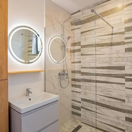 Apartament Naos *